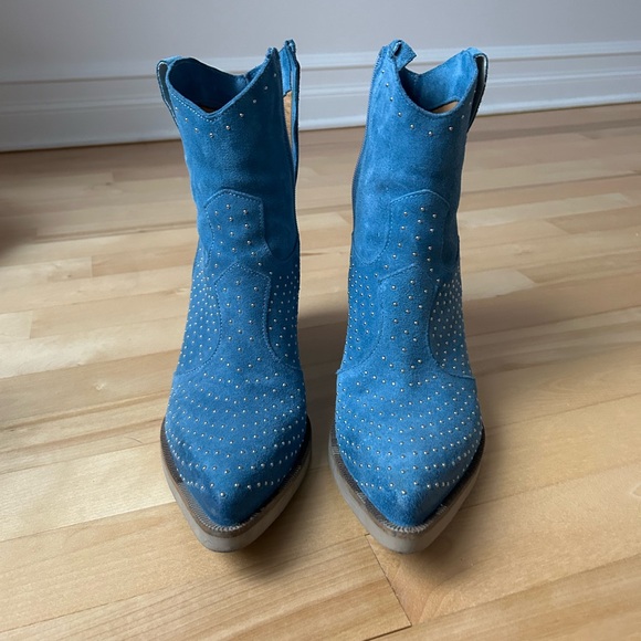 Cowboy boots - Picture 2 of 3